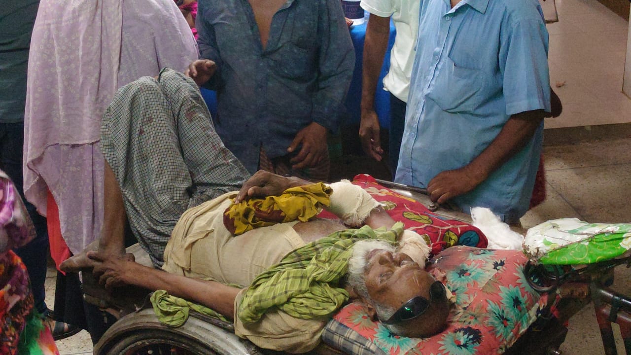 কালিয়ায় জমি সংক্রান্ত বিরোধের জেরে সংঘর্ষ! উভয় পক্ষের আহত অন্তত ৮